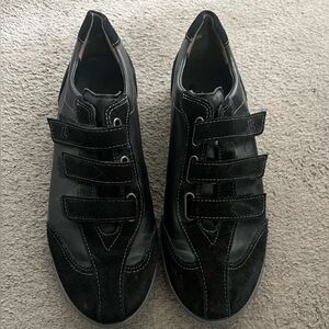 Black Leather Velcro Sneakers
